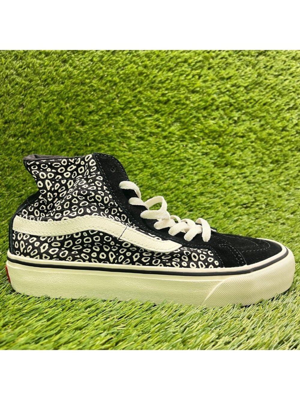 Vans Sk8-Hi 38 Decon Sting Ray Black Womens Size 7 Athletic Skate Shoes Sneakers